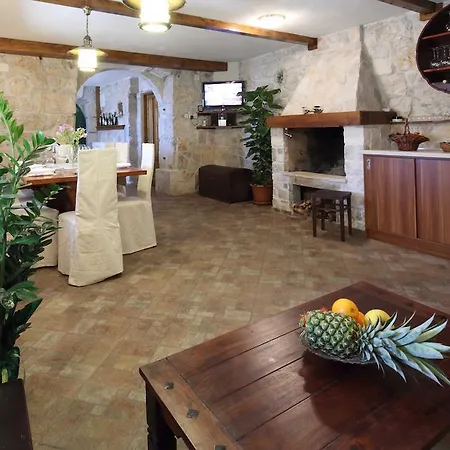 Bepo I Ivo Вілла