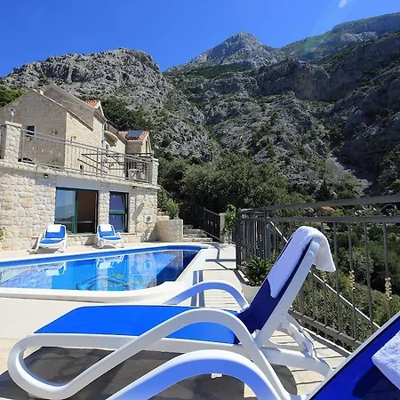 Bepo I Ivo Макарська